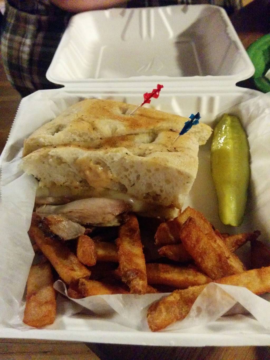 Silver Street Tavern | night club | 2 Silver St, Waterville, ME 04901, USA | 2076802163 OR +1 207-680-2163