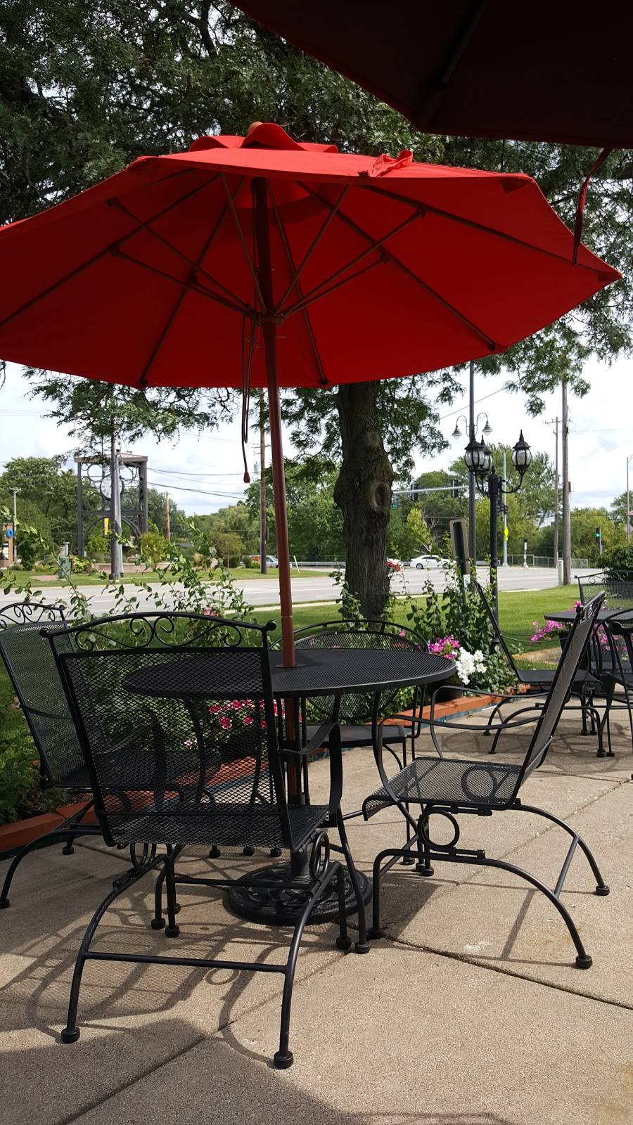 The Crazy Burrito | restaurant | 7516 Cass Avenue, Darien, IL 60561, USA | 6309680930 OR +1 630-968-0930