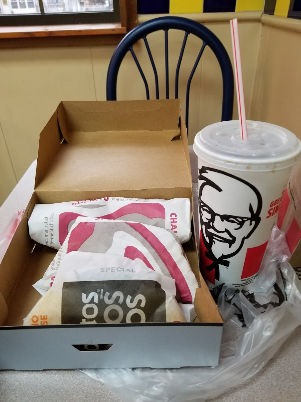 KFC | restaurant | 177 W Allegheny Ave, Philadelphia, PA 19133, USA | 2157391717 OR +1 215-739-1717