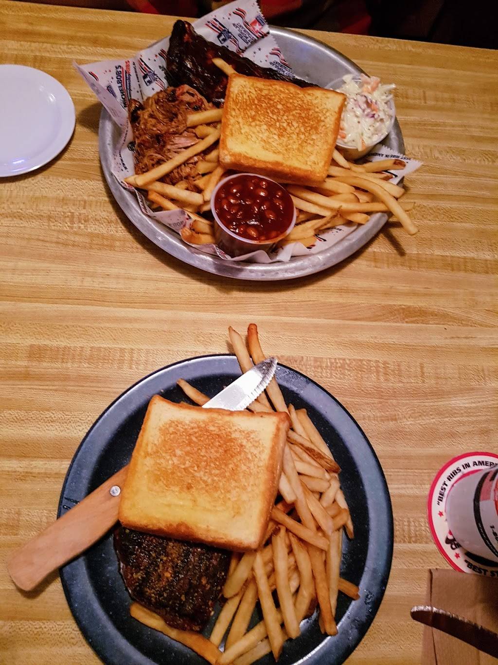 Michelbobs Championship Ribs & Steaks | restaurant | 371 Airport-Pulling Rd, Naples, FL 34104, USA | 2396432877 OR +1 239-643-2877