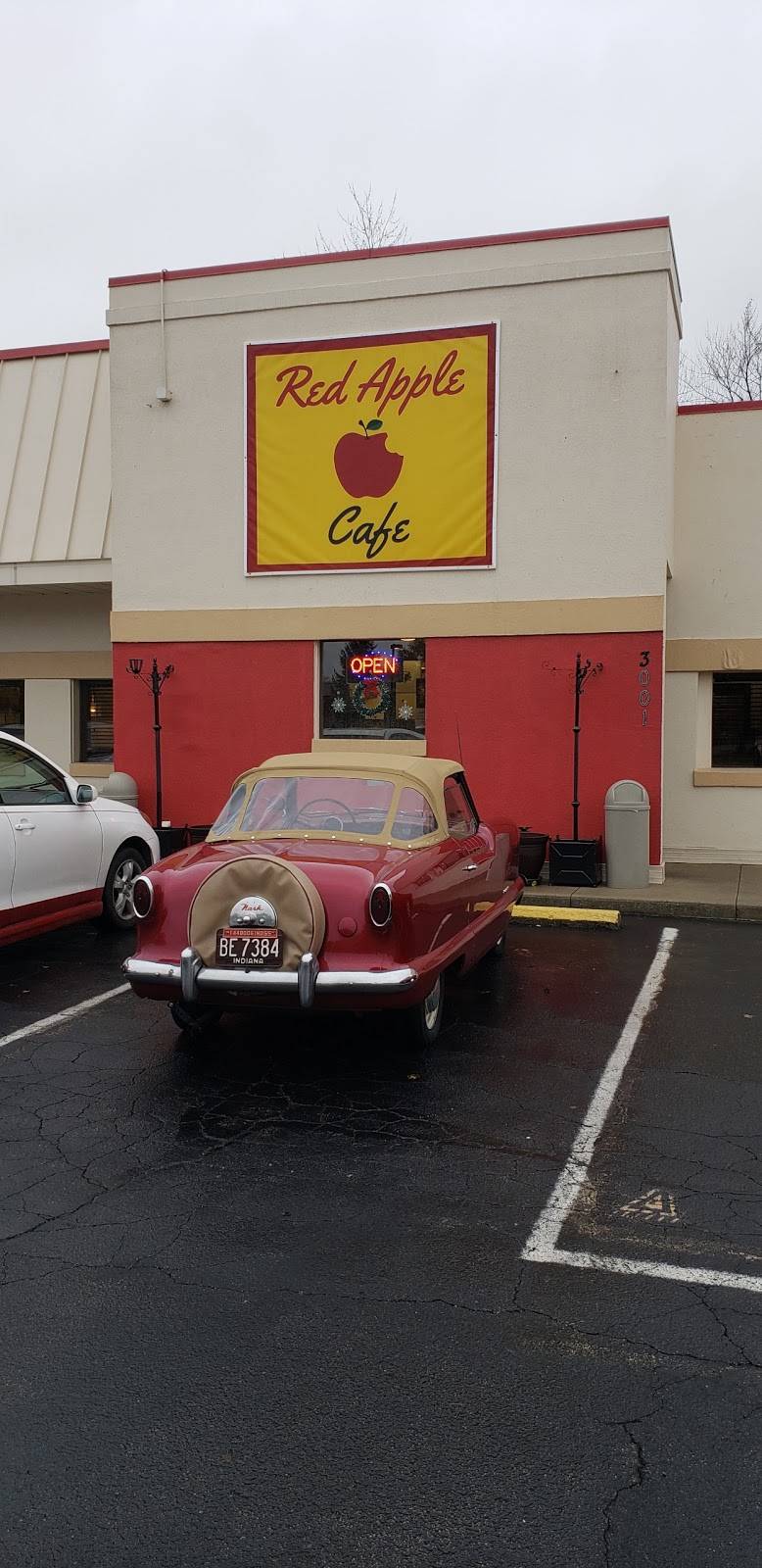 Red Apple Cafe | restaurant | 3001 N Oakwood Ave, Muncie, IN 47304, USA | 7656097606 OR +1 765-609-7606