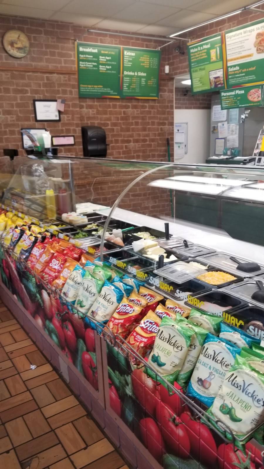 Subway | restaurant | 5605 S Telegraph Rd, Dearborn Heights, MI 48125, USA | 3132951401 OR +1 313-295-1401