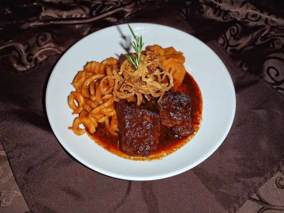 EJs on Main | restaurant | 172 N Main St, Concord, NH 03301, USA | 6032243463 OR +1 603-224-3463