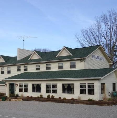 Wildwood Inn | bakery | 3636 Pickett Park Hwy, Jamestown, TN 38556, USA | 9318799454 OR +1 931-879-9454