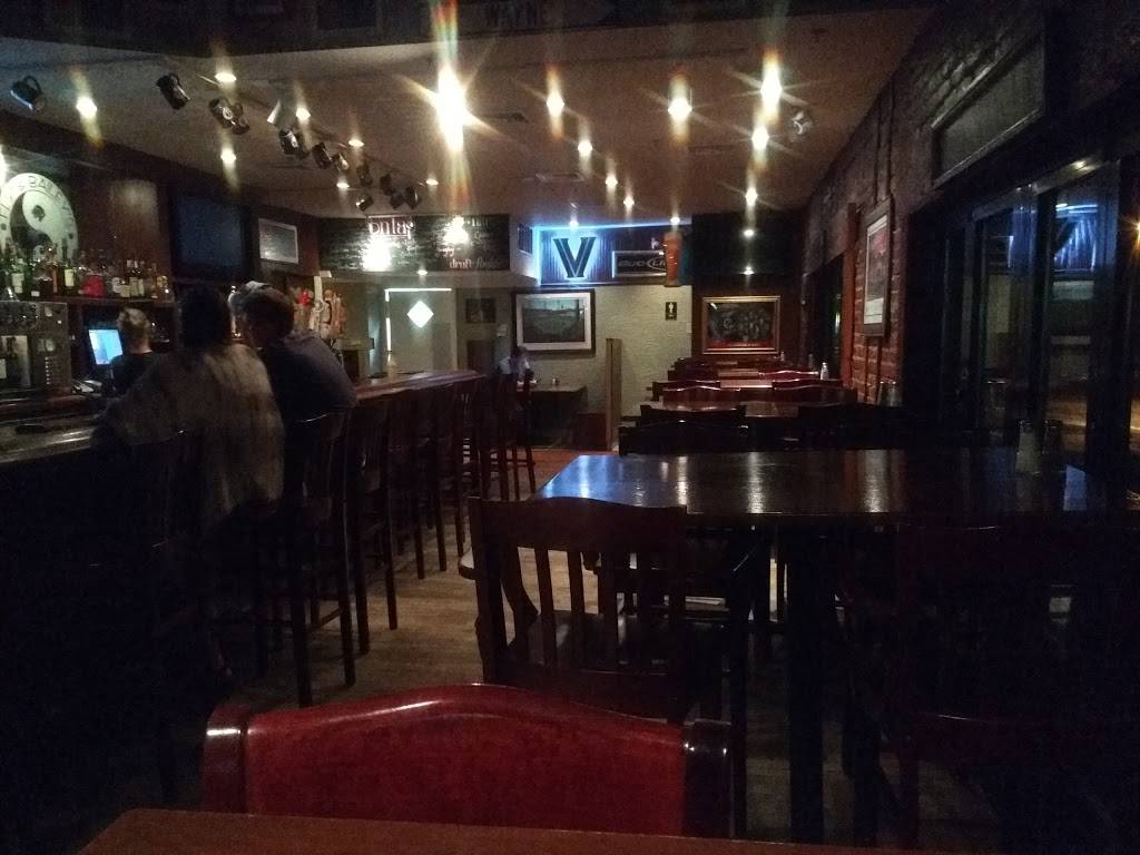 Flip & Baileys | restaurant | 900 Conestoga Rd, Bryn Mawr, PA 19010, USA | 6105274826 OR +1 610-527-4826