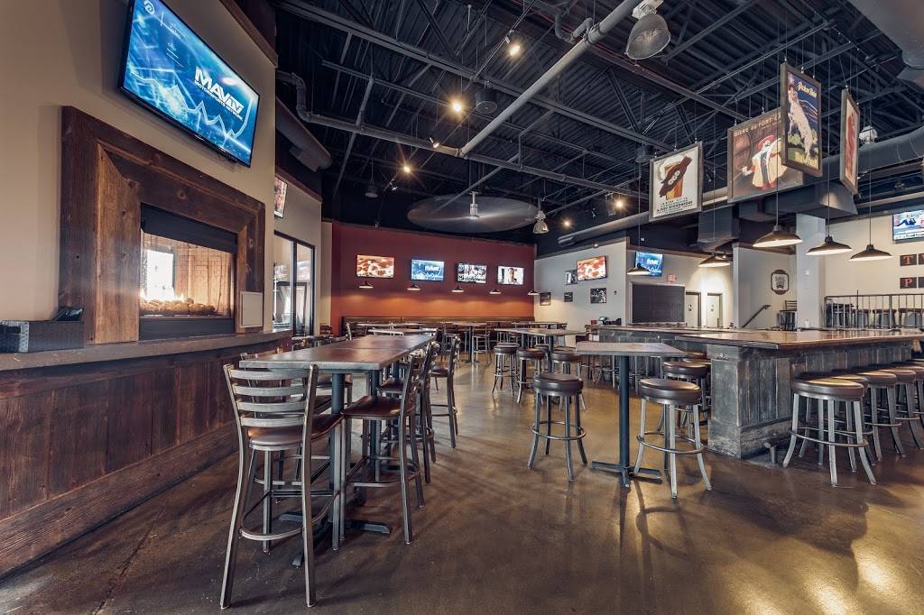 Two Pints Lounge | restaurant | 641 E Boughton Rd #110, Bolingbrook, IL 60440, USA | 6307393000 OR +1 630-739-3000