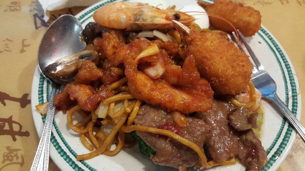 Royal Buffet | restaurant | 1908, 1228 Main St, Willimantic, CT 06226, USA | 8604232858 OR +1 860-423-2858