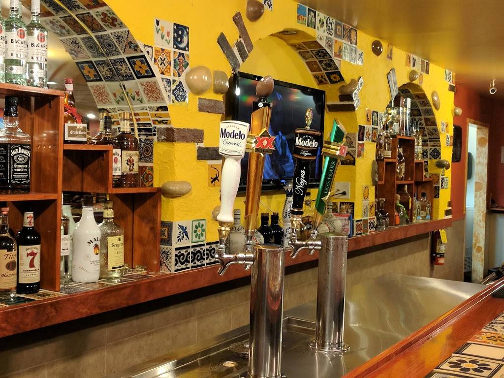 Chimis Fresh Mex | restaurant | 520 N Hwy 67, Florissant, MO 63031, USA | 3148391319 OR +1 314-839-1319