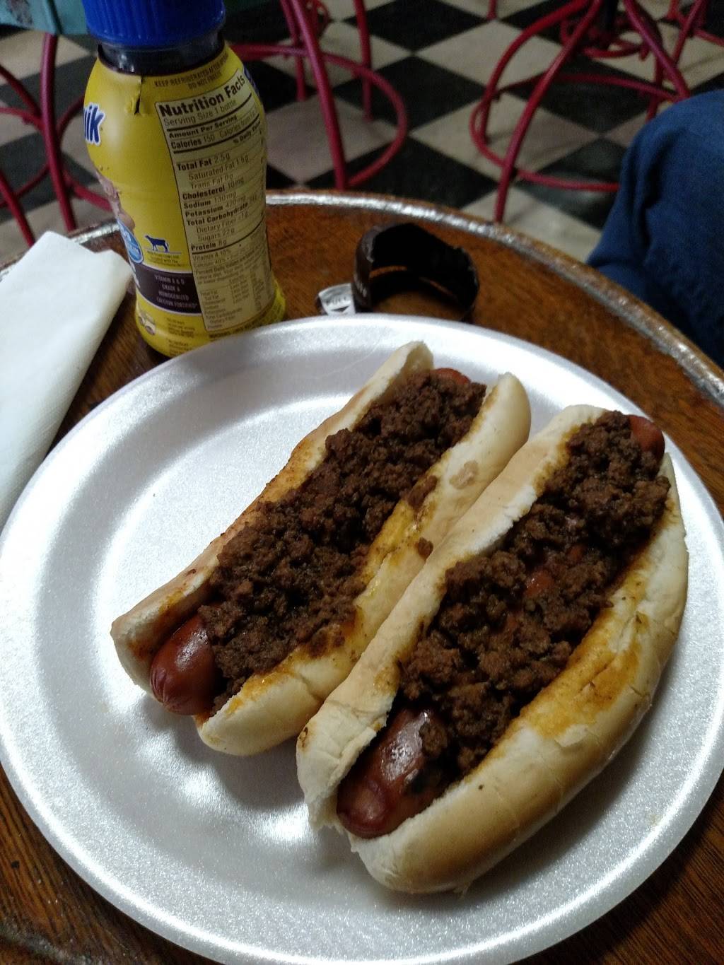 Coney Island | restaurant | 77 S Cherry St, Galesburg, IL 61401, USA | 3093434990 OR +1 309-343-4990