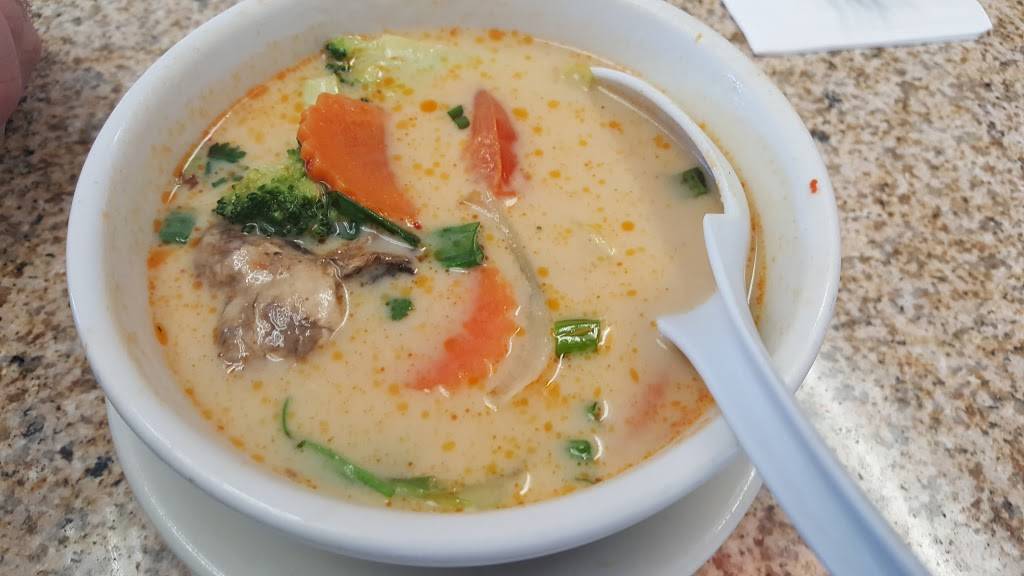 Pears Thai Cuisine | restaurant | 8690 Aero Dr #114, San Diego, CA 92123, USA | 8582781088 OR +1 858-278-1088