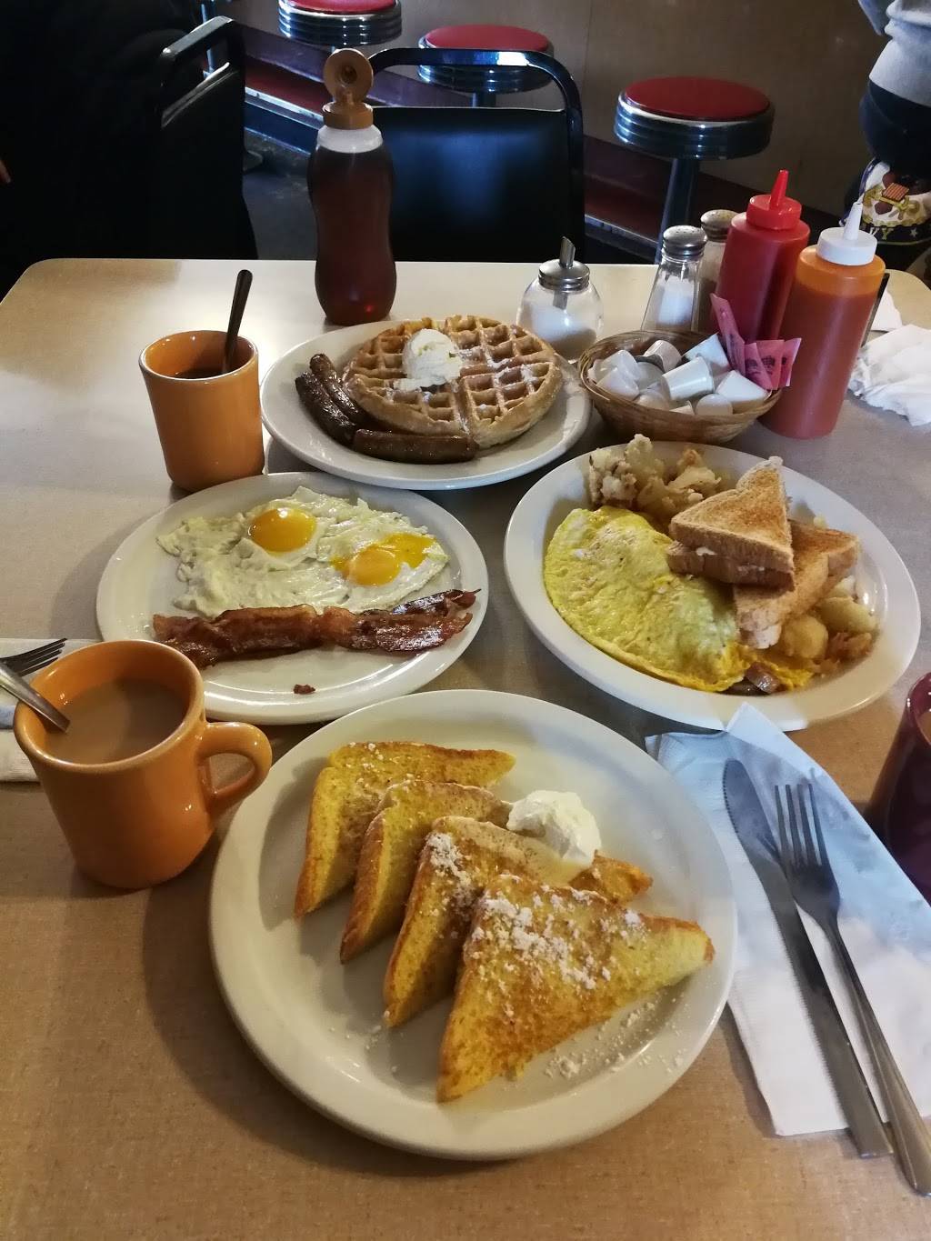 Kleifelds Restaurant | restaurant | 4048 Erie St, Willoughby, OH 44094, USA | 4409427646 OR +1 440-942-7646