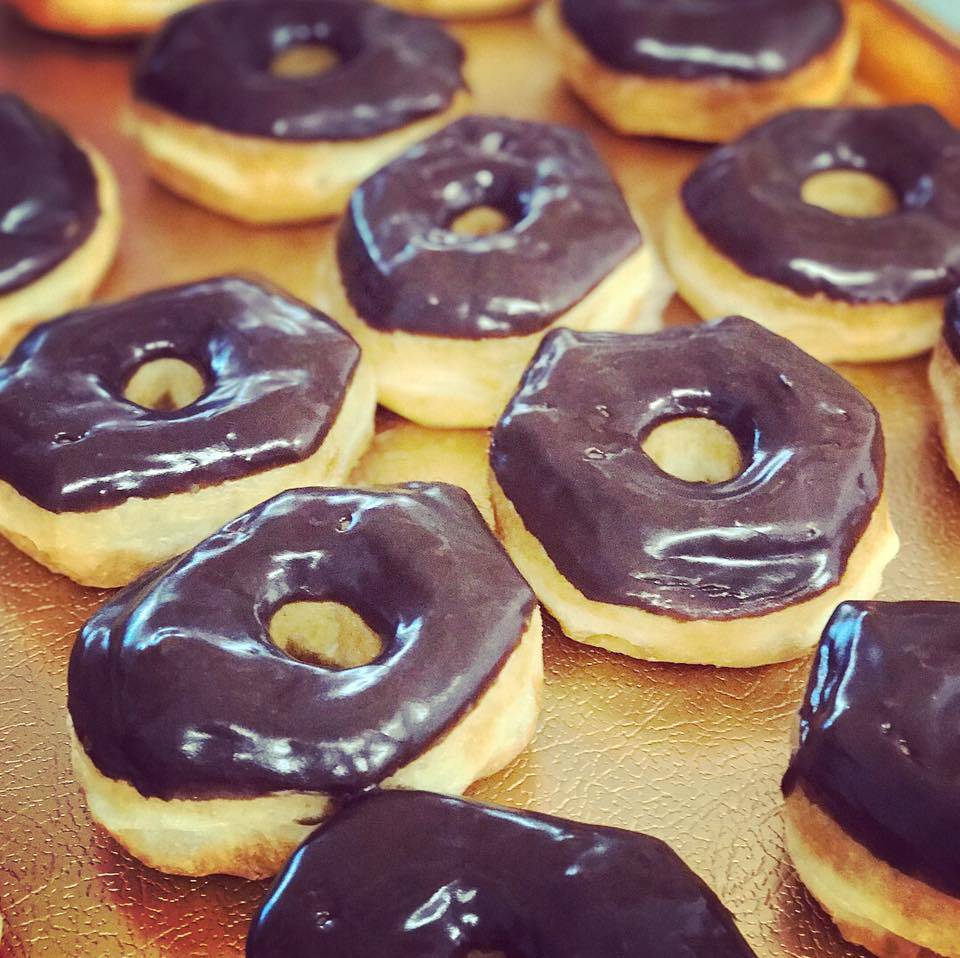 Shipley Do-Nuts | bakery | 8135 Interstate 10 Frontage Rd, Houston, TX 77024, USA | 3462044604 OR +1 346-204-4604