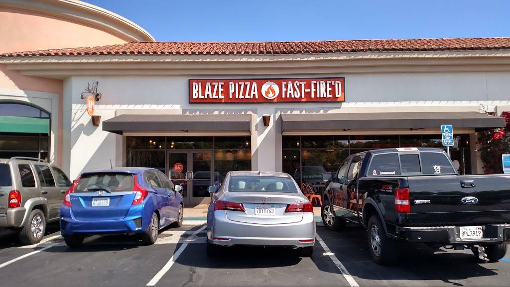 Blaze Pizza | meal takeaway | 5620 Paseo Del Norte, Carlsbad, CA 92008, USA | 7608945029 OR +1 760-894-5029
