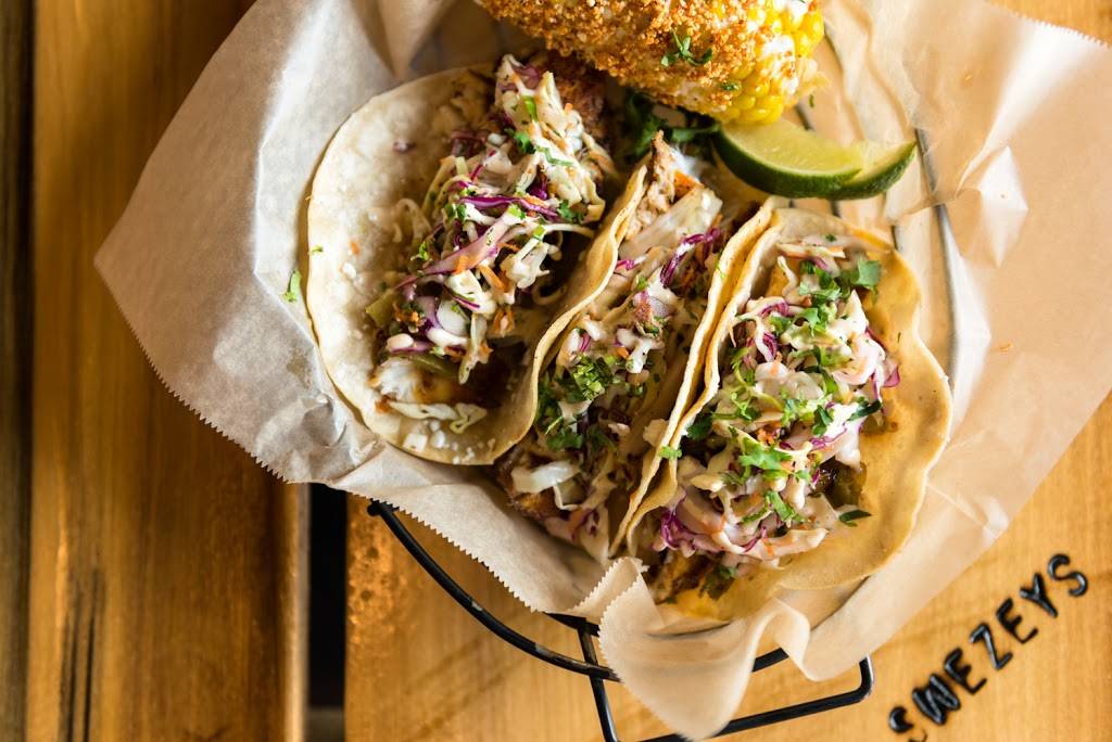 Swezeys Pub | restaurant | 254 Village Square #100, Pleasant View, TN 37146, USA | 6153985222 OR +1 615-398-5222