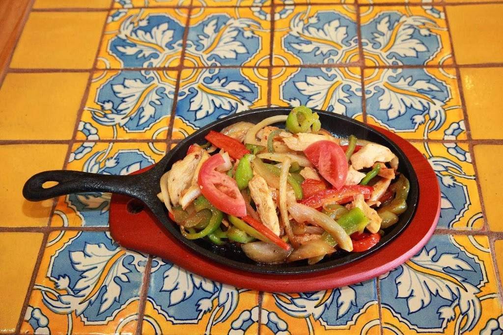 Rosa Lindas Mexican Cuisine | restaurant | 1420 Clovis Ave, Clovis, CA 93612, USA | 5594723577 OR +1 559-472-3577