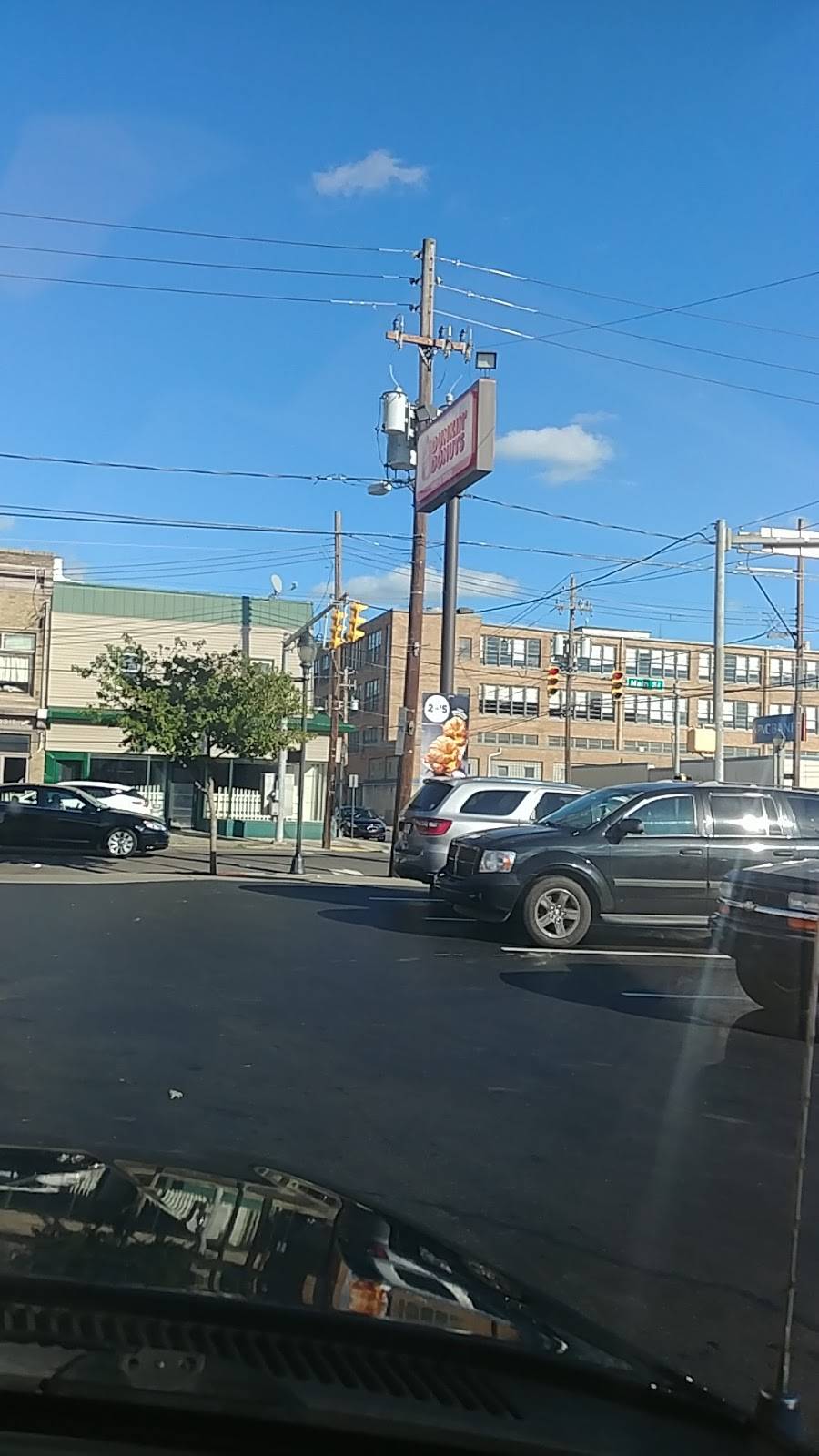 Dunkin | bakery | 40 S Main St, Carbondale, PA 18407, USA | 5702823364 OR +1 570-282-3364