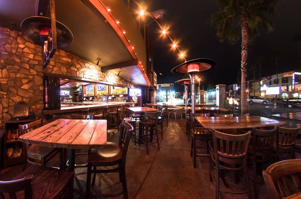 Pacific Beach AleHouse | restaurant | 721 Grand Ave, San Diego, CA 92109, USA | 8585812337 OR +1 858-581-2337
