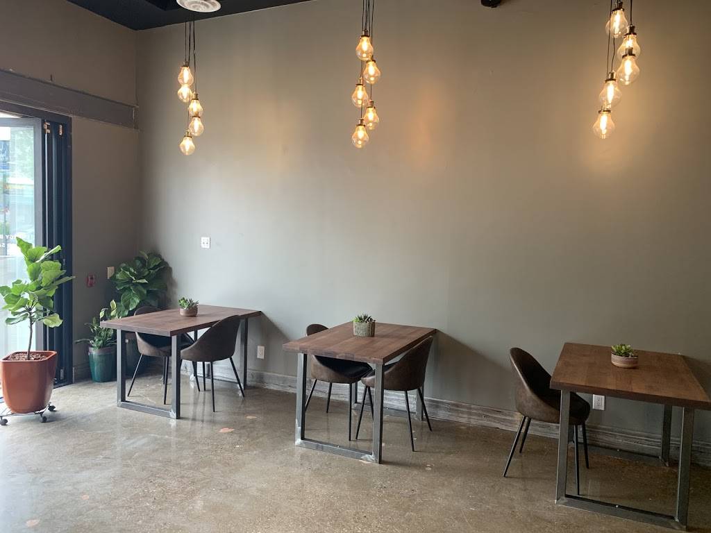 Crazy Carrot | restaurant | 30 Wyndham St N, Guelph, ON N1H 4E5, Canada | 5192657797 OR +1 519-265-7797