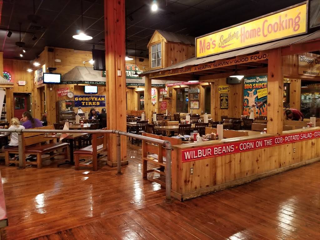 Famous Daves Bar-B-Que | restaurant | 1930 7th St W, St Paul, MN 55116, USA | 6516998800 OR +1 651-699-8800