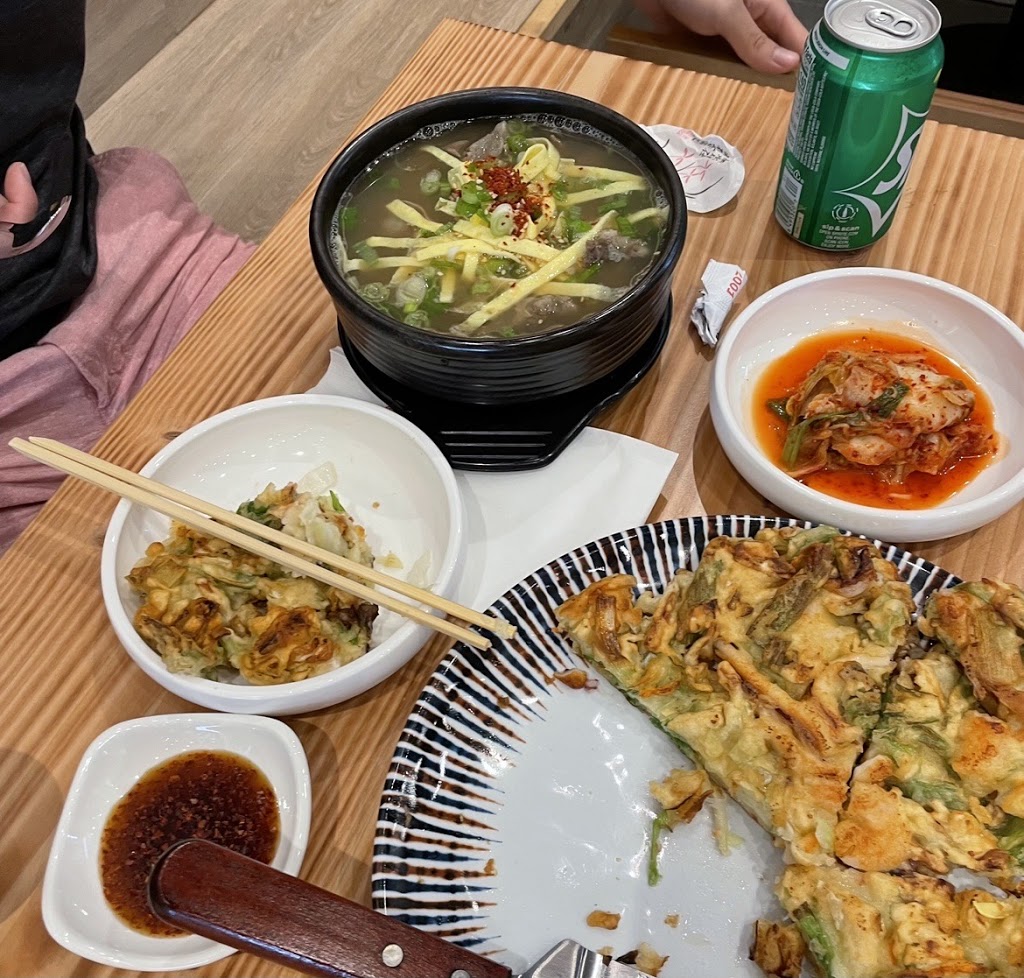 나주곰탕과파전 | restaurant | 156-18 Northern Blvd, Queens, NY 11354, USA | 9293622001 OR +1 929-362-2001