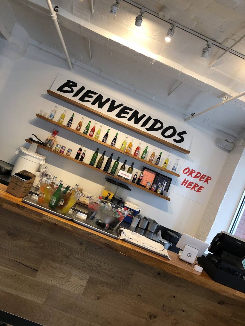 Los Tacos Al Pastor | restaurant | 141 Front St, Brooklyn, NY 11201, USA | 3479160190 OR +1 347-916-0190