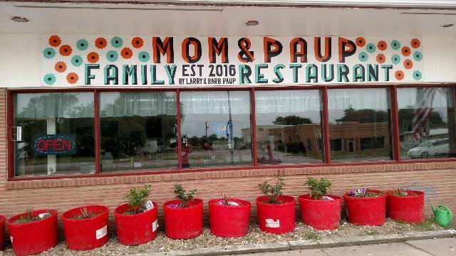 Mom & Paup Family Restaurant | restaurant | 820 16th St, Central City, NE 68826, USA | 3089465099 OR +1 308-946-5099