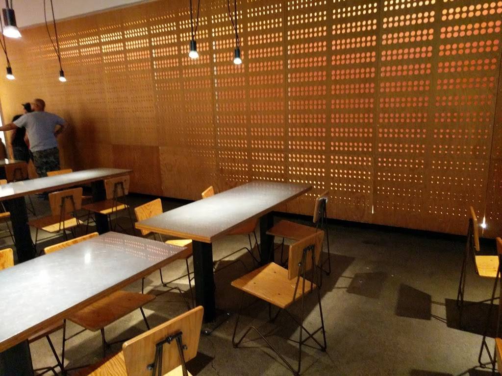 Chipotle Mexican Grill | restaurant | 1457 New Britain Ave, West Hartford, CT 06110, USA | 8605210479 OR +1 860-521-0479