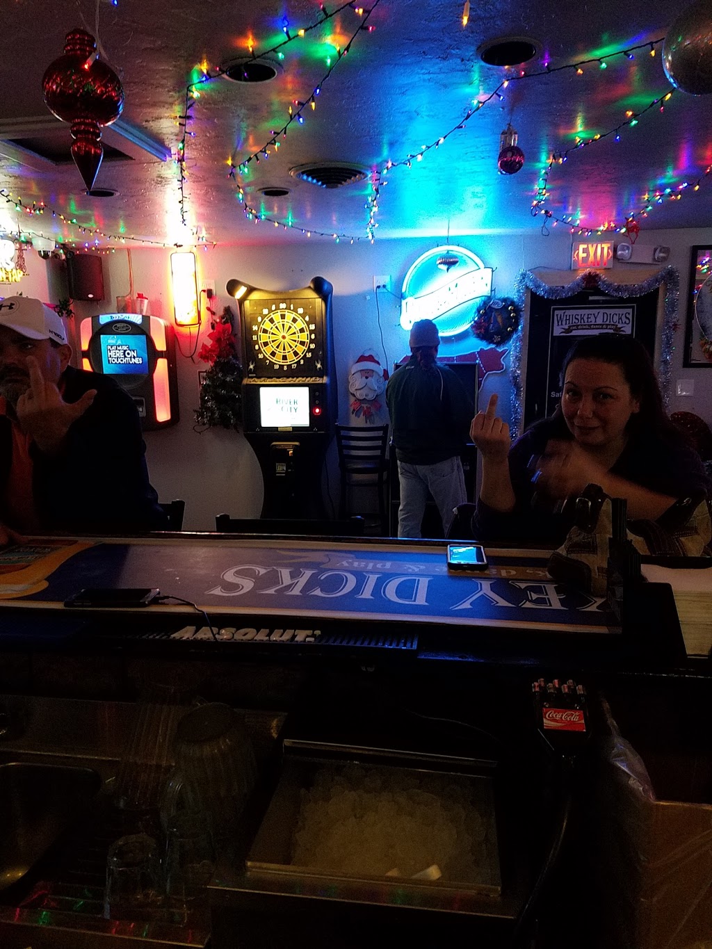 Whiskey Dicks Bar | restaurant | 212 Cunningham Dr, Sioux City, IA 51106, USA | 7122522022 OR +1 712-252-2022