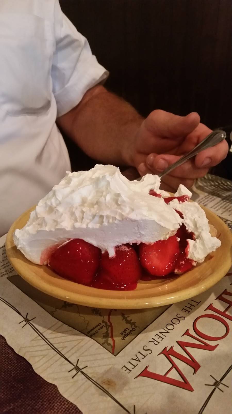 Hammett House Restaurant | restaurant | 1616 W Will Rogers Blvd, Claremore, OK 74017, USA | 9183417333 OR +1 918-341-7333