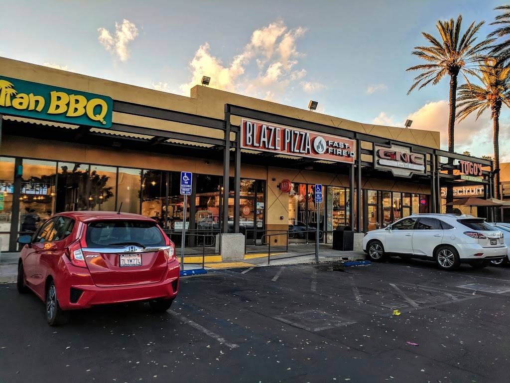 Blaze Pizza | meal takeaway | 7952 Van Nuys Blvd, Panorama City, CA 91402, USA | 8189624847 OR +1 818-962-4847