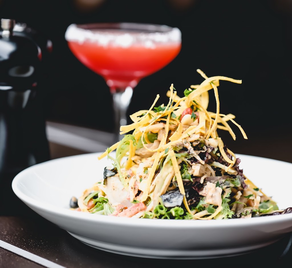 ROAM Kitchen + Bar | restaurant | 4525 W Empire Pl, Sioux Falls, SD 57106, USA | 6052150020 OR +1 605-215-0020