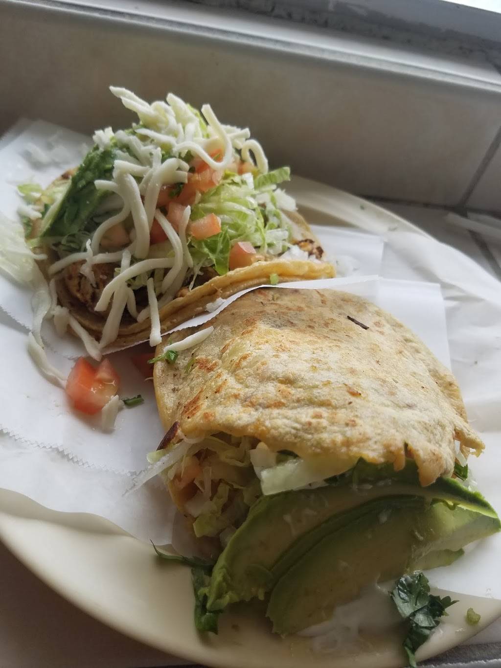 Los Olivos | restaurant | 5031, 5031, 3400 W 31st St, Chicago, IL 60623, USA | 7732471002 OR +1 773-247-1002