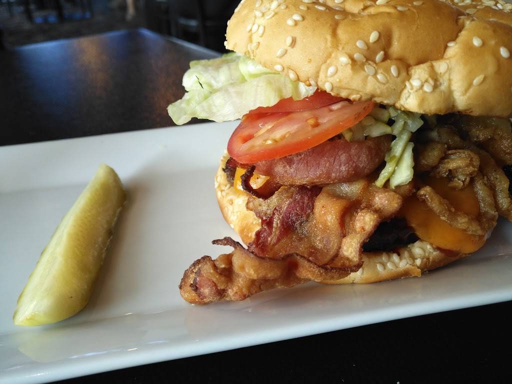 Boulevard Grill | restaurant | 560 Exmouth St, Sarnia, ON N7T 7S5, Canada | 5193442752 OR +1 519-344-2752