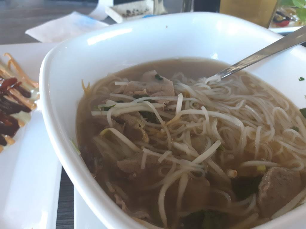 Aduu Bistro Pho & Sushi | restaurant | Granbury, TX 76049, USA | 6822053998 OR +1 682-205-3998