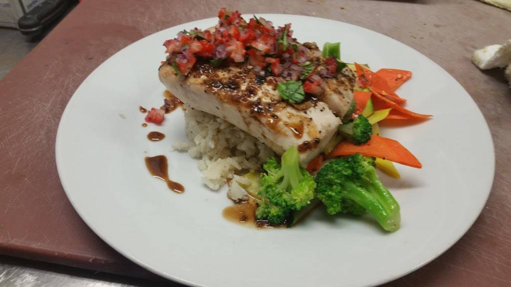 AJs On The Green Bar & Restaurant | night club | 36200 Date Palm Dr, Cathedral City, CA 92234, USA | 7602021111 OR +1 760-202-1111