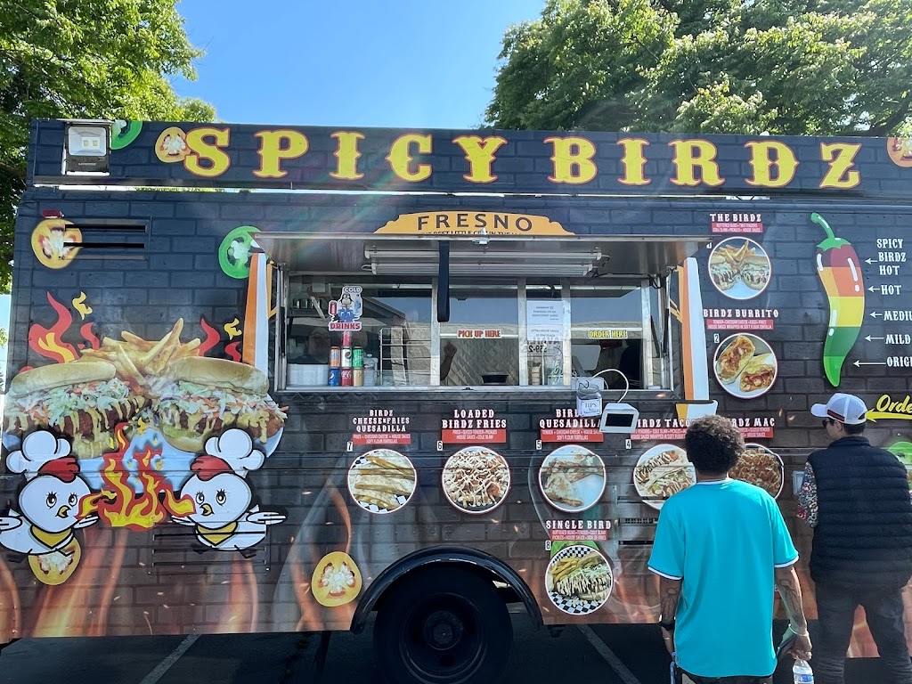 Spicy Birdz | restaurant | 7070 N West Ave, Fresno, CA 93711, USA | 5594373898 OR +1 559-437-3898