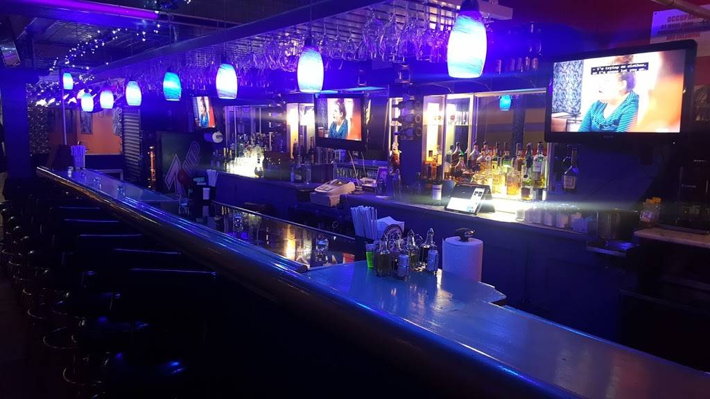 Restaurant The Café | restaurant | 5115 N Lincoln Ave, Chicago, IL 60625, USA | 7732755025 OR +1 773-275-5025