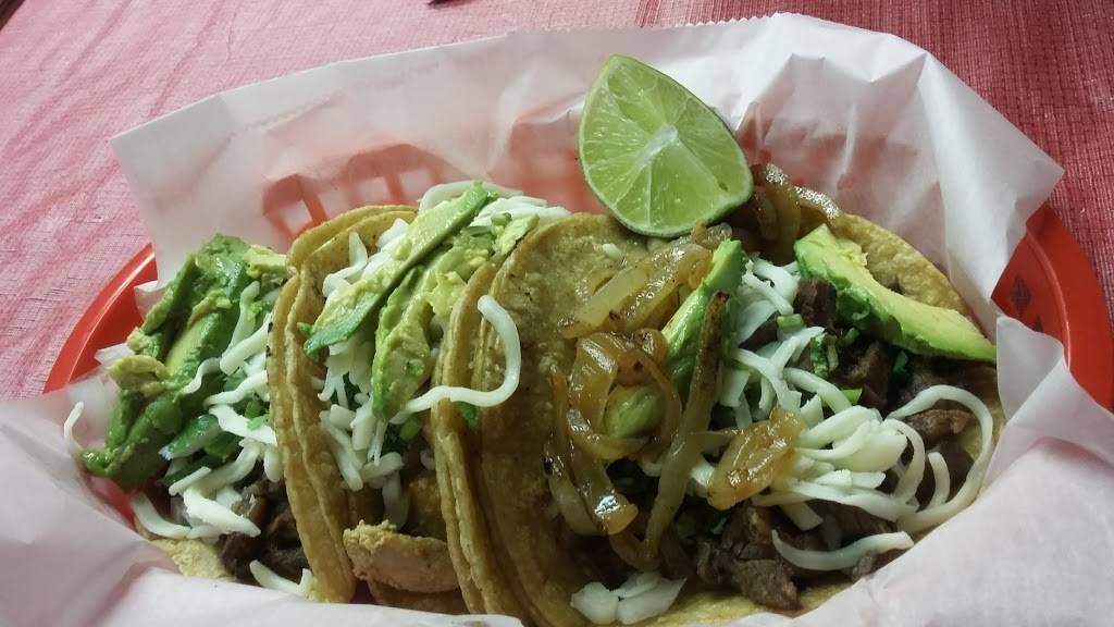 La Tiendita On Market | restaurant | 111 W Market St, New Albany, IN 47150, USA | 8126712612 OR +1 812-671-2612