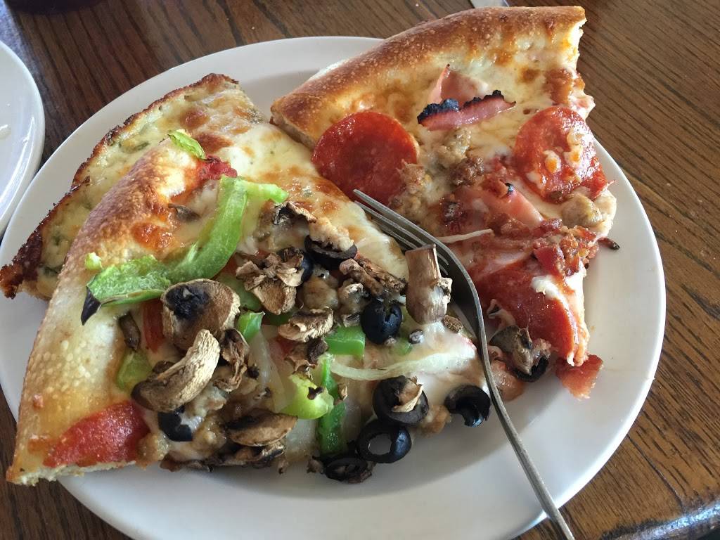 Nicks Pizza II | restaurant | 21510 Bear Valley Rd Unit L1-1, Apple Valley, CA 92308, USA | 7602403532 OR +1 760-240-3532