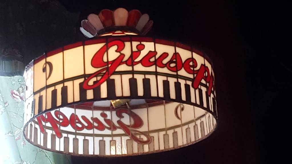 Giuseppes Pizzeria & Ristorante | restaurant | 312 Daniel Webster Hwy #3, Meredith, NH 03253, USA | 6032793313 OR +1 603-279-3313