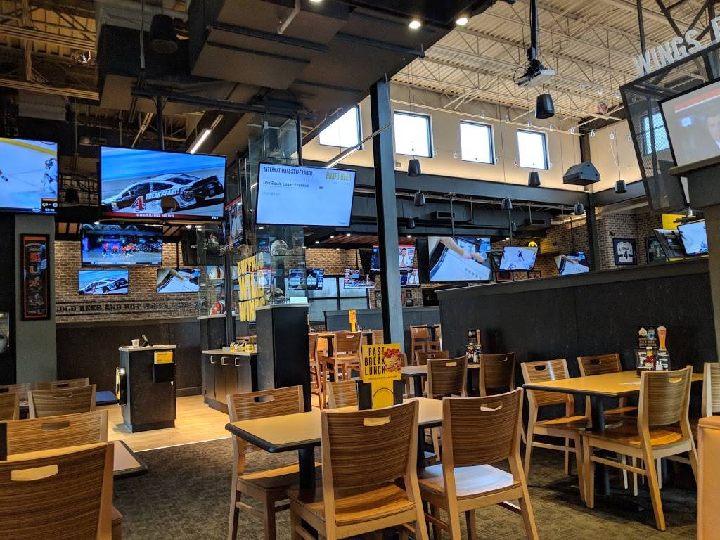 Buffalo Wild Wings | restaurant | 4075 Park Blvd N, Pinellas Park, FL 33781, USA | 7273501020 OR +1 727-350-1020