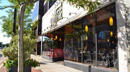 Not Your Average Joes | restaurant | 55 Main St, Watertown, MA 02472, USA | 6179269229 OR +1 617-926-9229