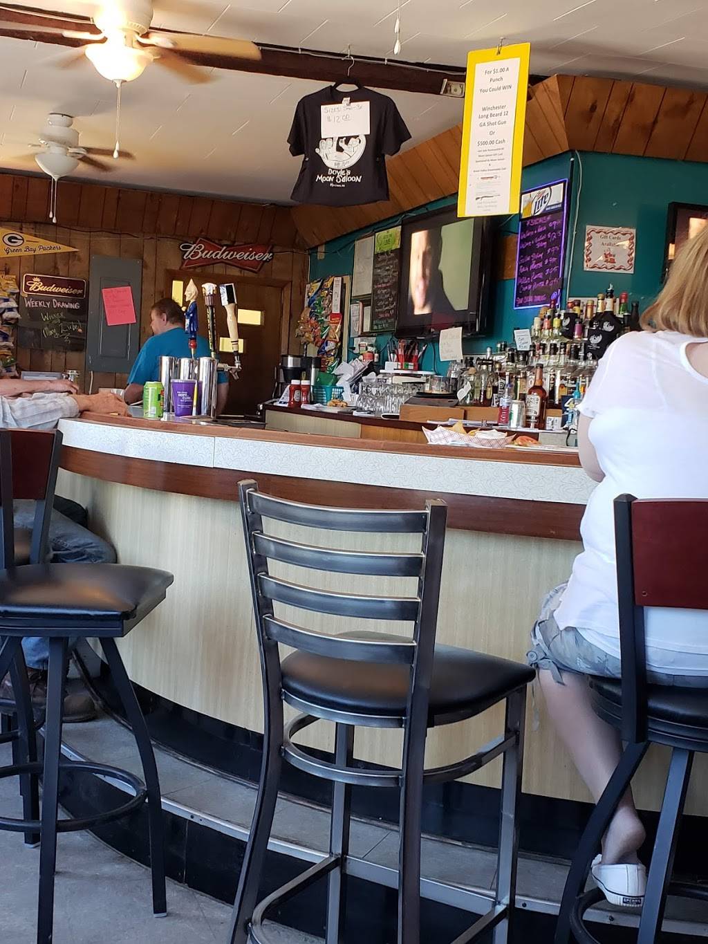 Doyles Moon Saloon | restaurant | 111 County Rd O, Mosinee, WI 54455, USA | 7156936333 OR +1 715-693-6333