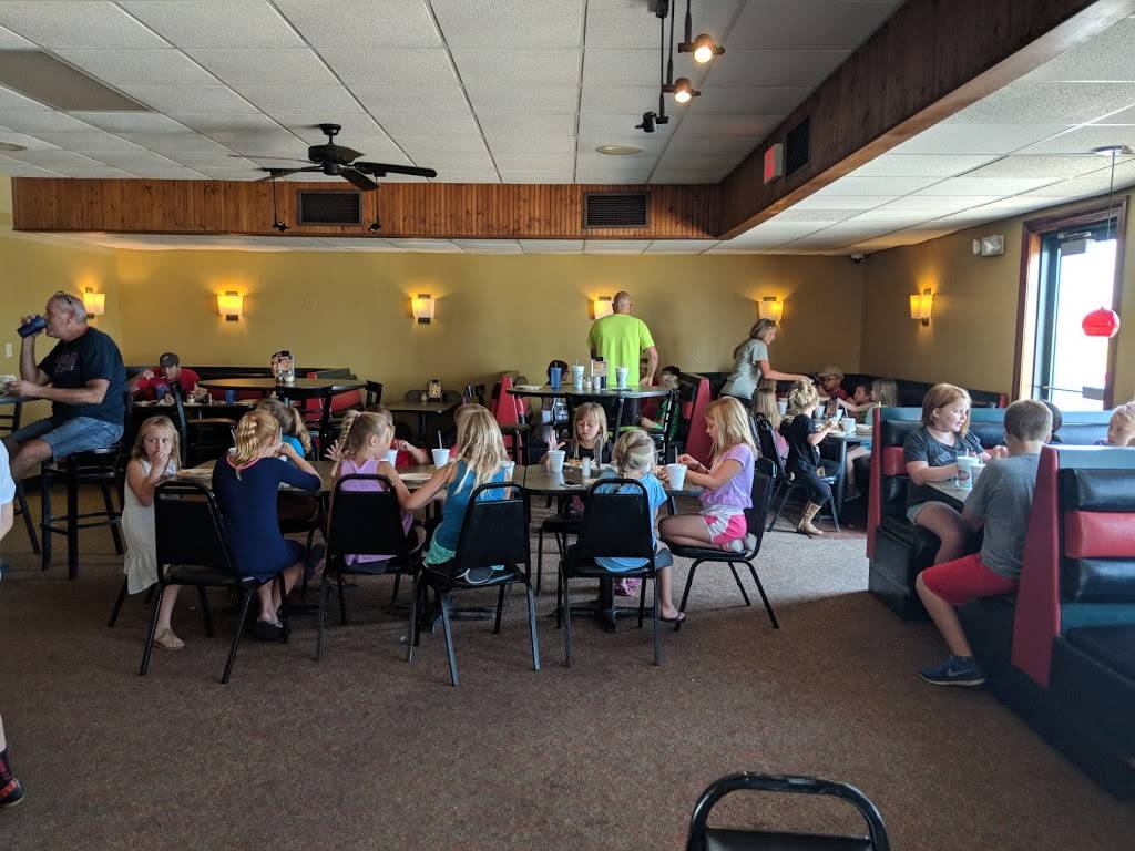 Gambinos Pizza | meal delivery | 1208 Front St, Tonganoxie, KS 66086, USA | 9138452242 OR +1 913-845-2242