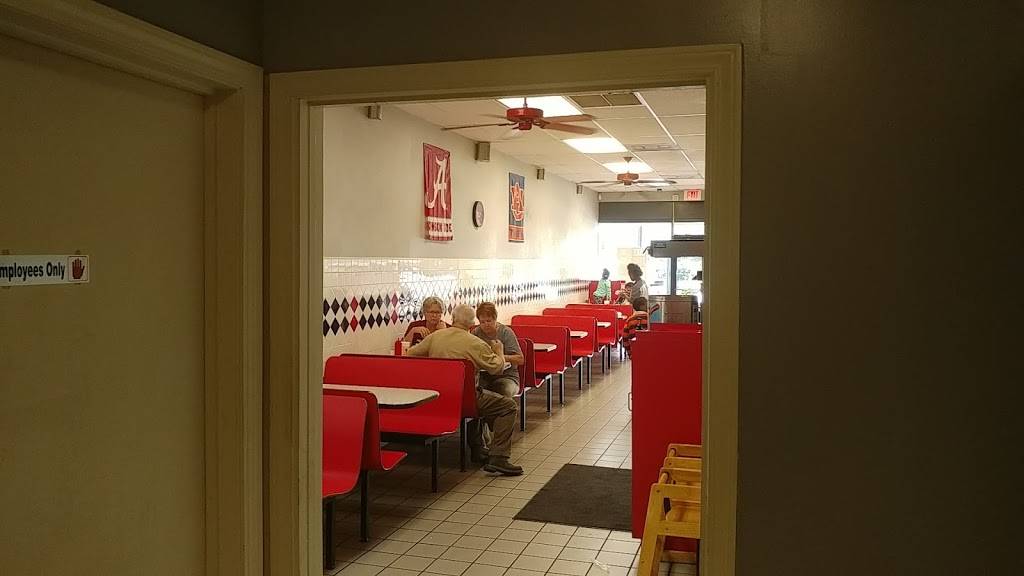 Sneaky Petes Hotdogs | restaurant | 439 Fieldstown Rd, Gardendale, AL 35071, USA | 2056312259 OR +1 205-631-2259