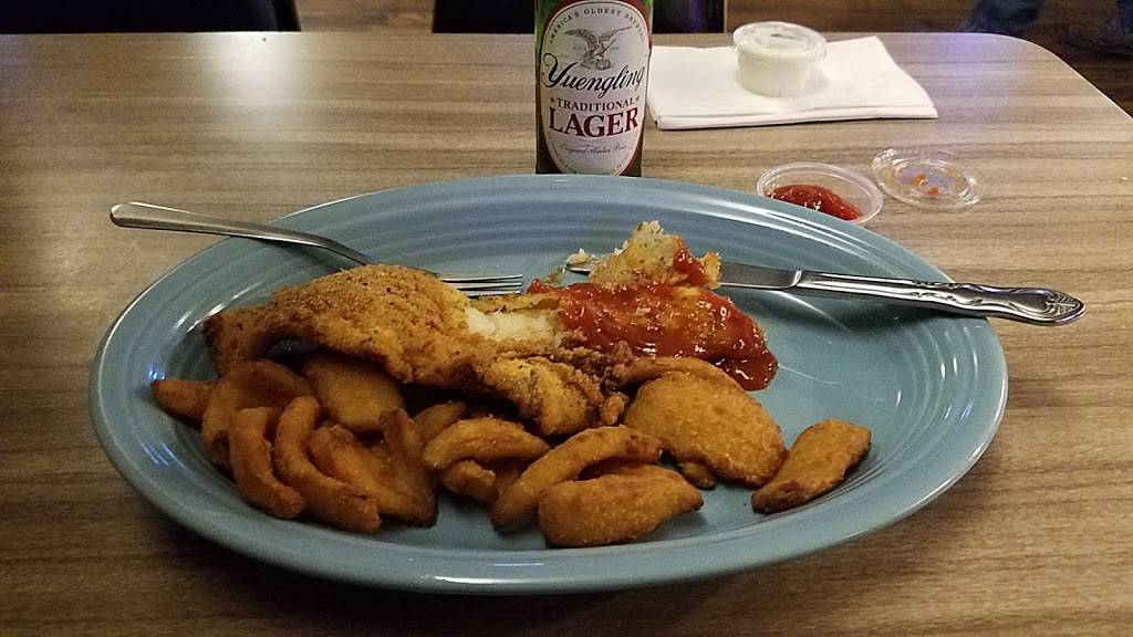 Pinky Lounge | restaurant | 30479 OH-172, East Rochester, OH 44625, USA | 3302231329 OR +1 330-223-1329