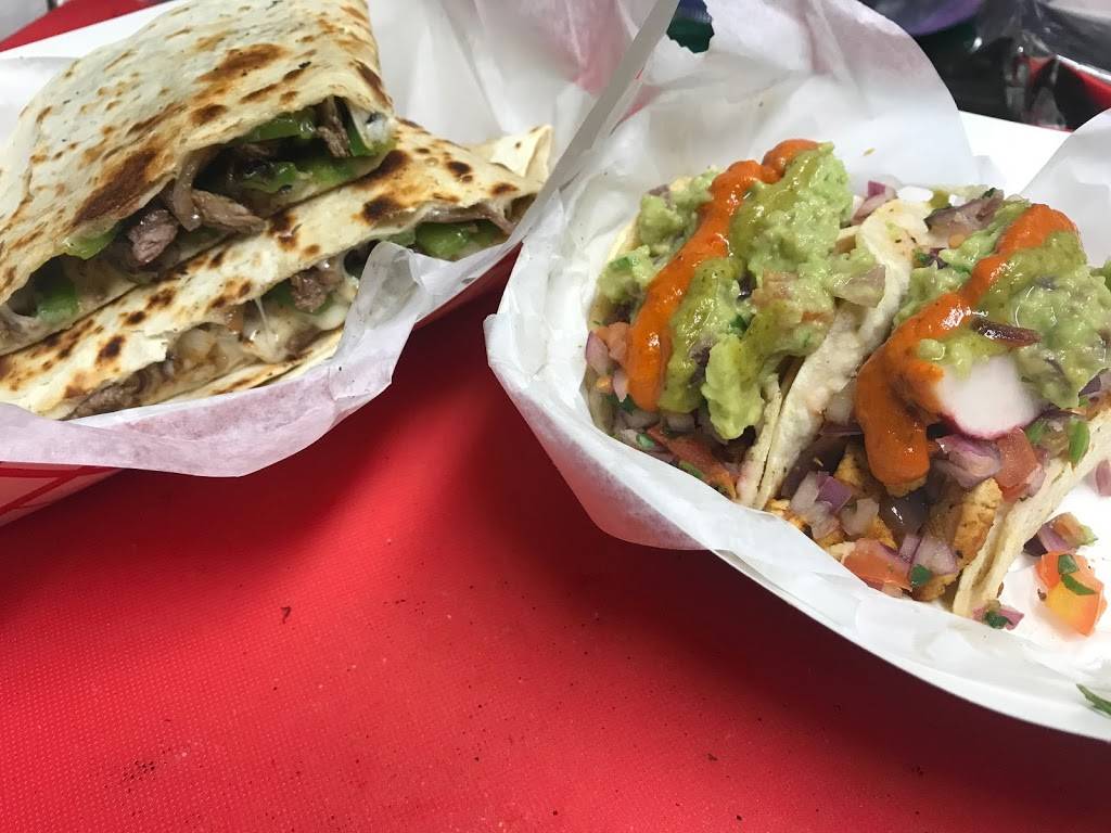 El Puestito | restaurant | 110 Federal Rd, Danbury, CT 06811, USA | 4752187295 OR +1 475-218-7295