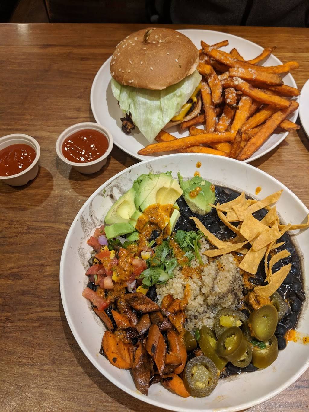 Veggie Grill | restaurant | 1320 Locust St, Walnut Creek, CA 94596, USA | 9259421024 OR +1 925-942-1024