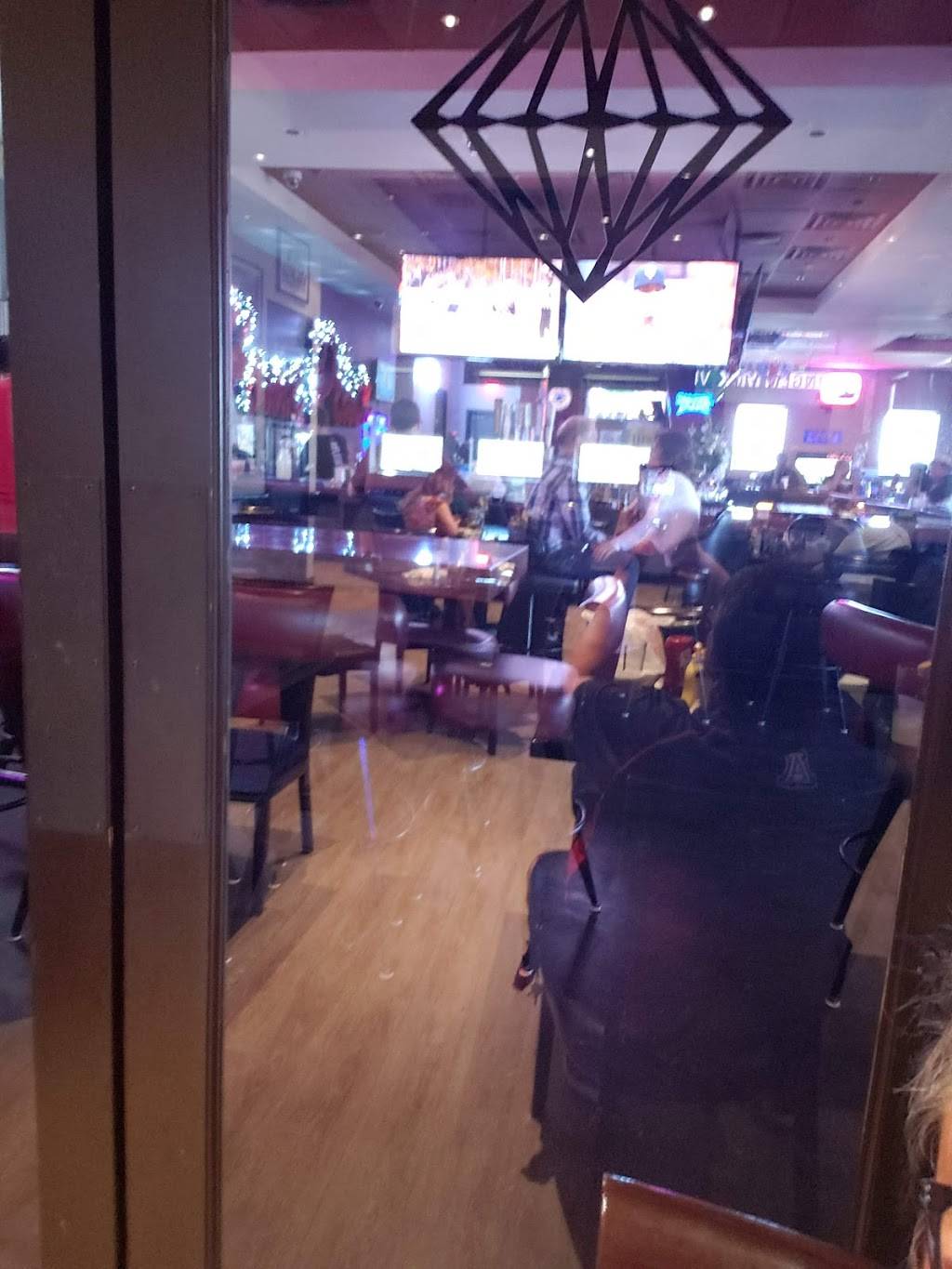 Home Plate Grill & Bar | restaurant | 2460 W Warm Springs Rd, Las Vegas, NV 89119, USA | 7024105600 OR +1 702-410-5600