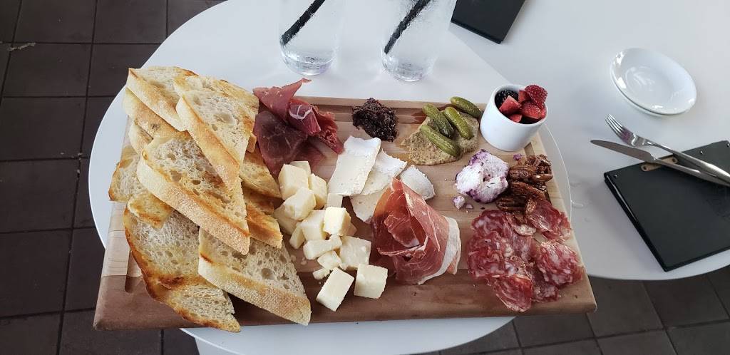 Nuvole Rooftop TwentyTwo | restaurant | 220 E Trade St Suite 2200, Charlotte, NC 28202, USA | 9809609800 OR +1 980-960-9800